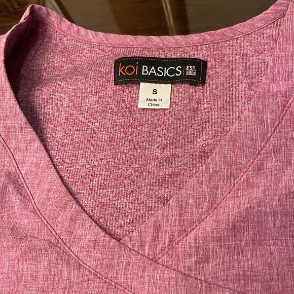 Koi Scrub Sets - Picture 3 of 10